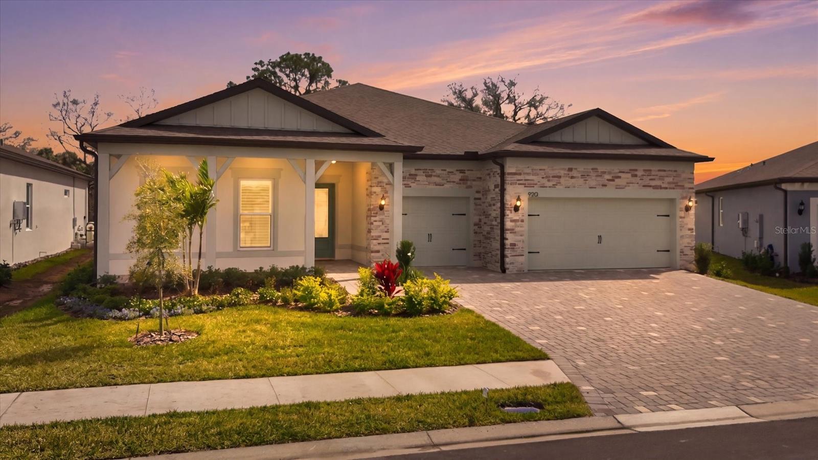 9213 SAND DUNE COVE