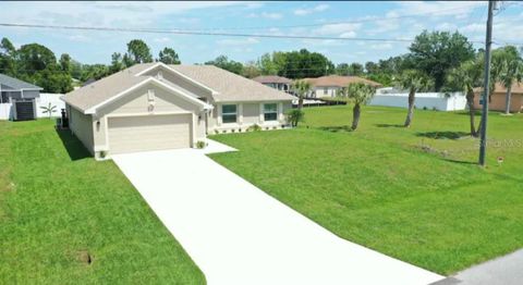 A home in NORTH PORT