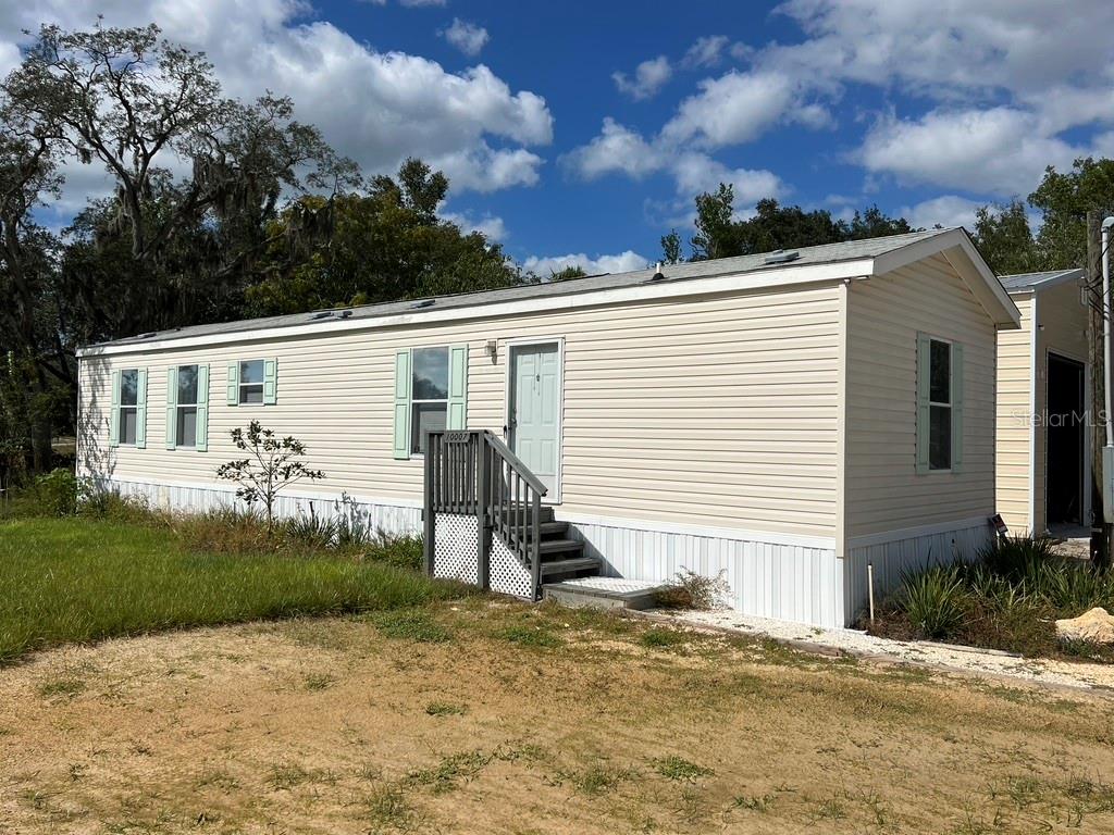 HOLIDAY ESTATES - Residential Lease