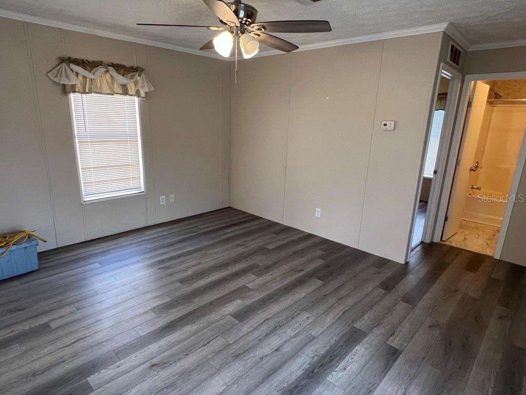 HOLIDAY ESTATES - Residential Lease