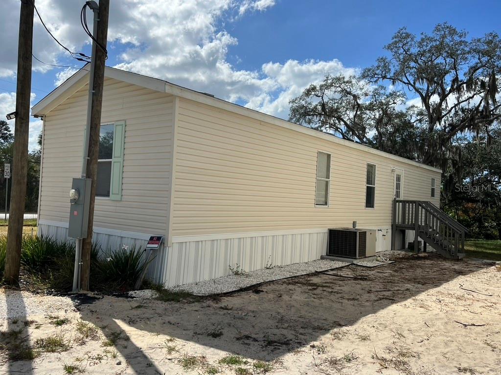 HOLIDAY ESTATES - Residential Lease