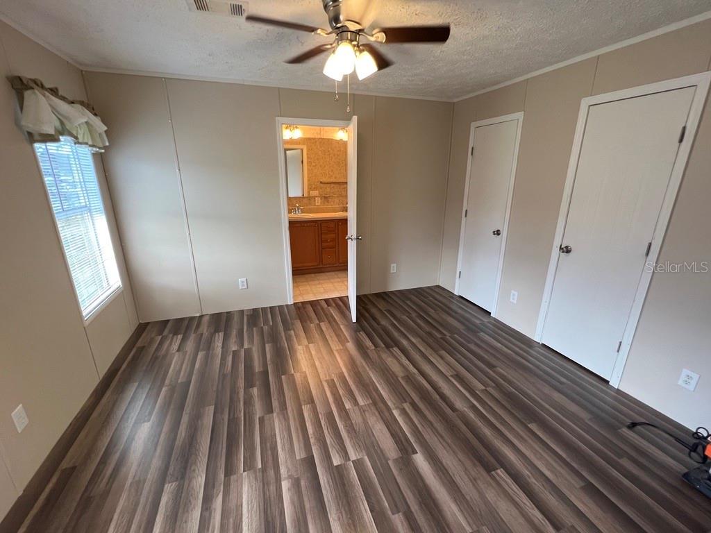 HOLIDAY ESTATES - Residential Lease