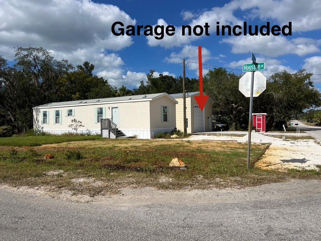 HOLIDAY ESTATES - Residential Lease