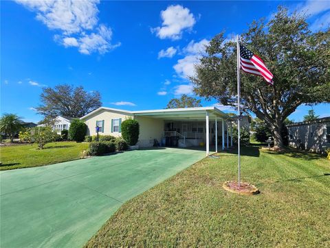 A home in WINTER HAVEN