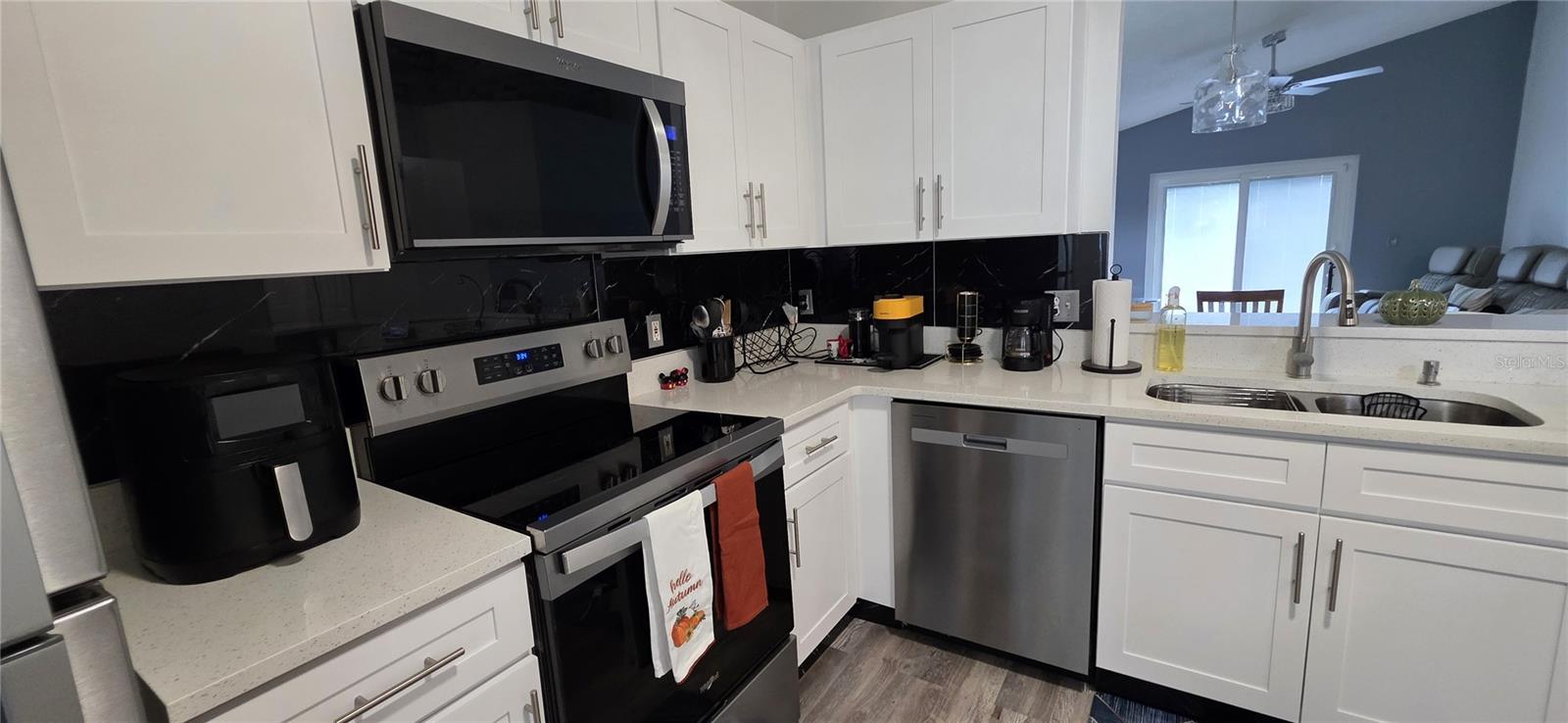 2157 RJ CIRCLE