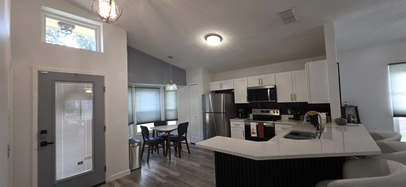 2157 RJ CIRCLE