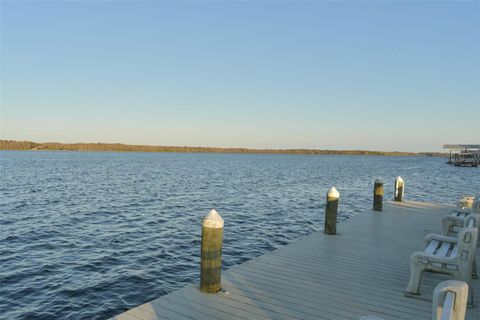 A home in PALM HARBOR