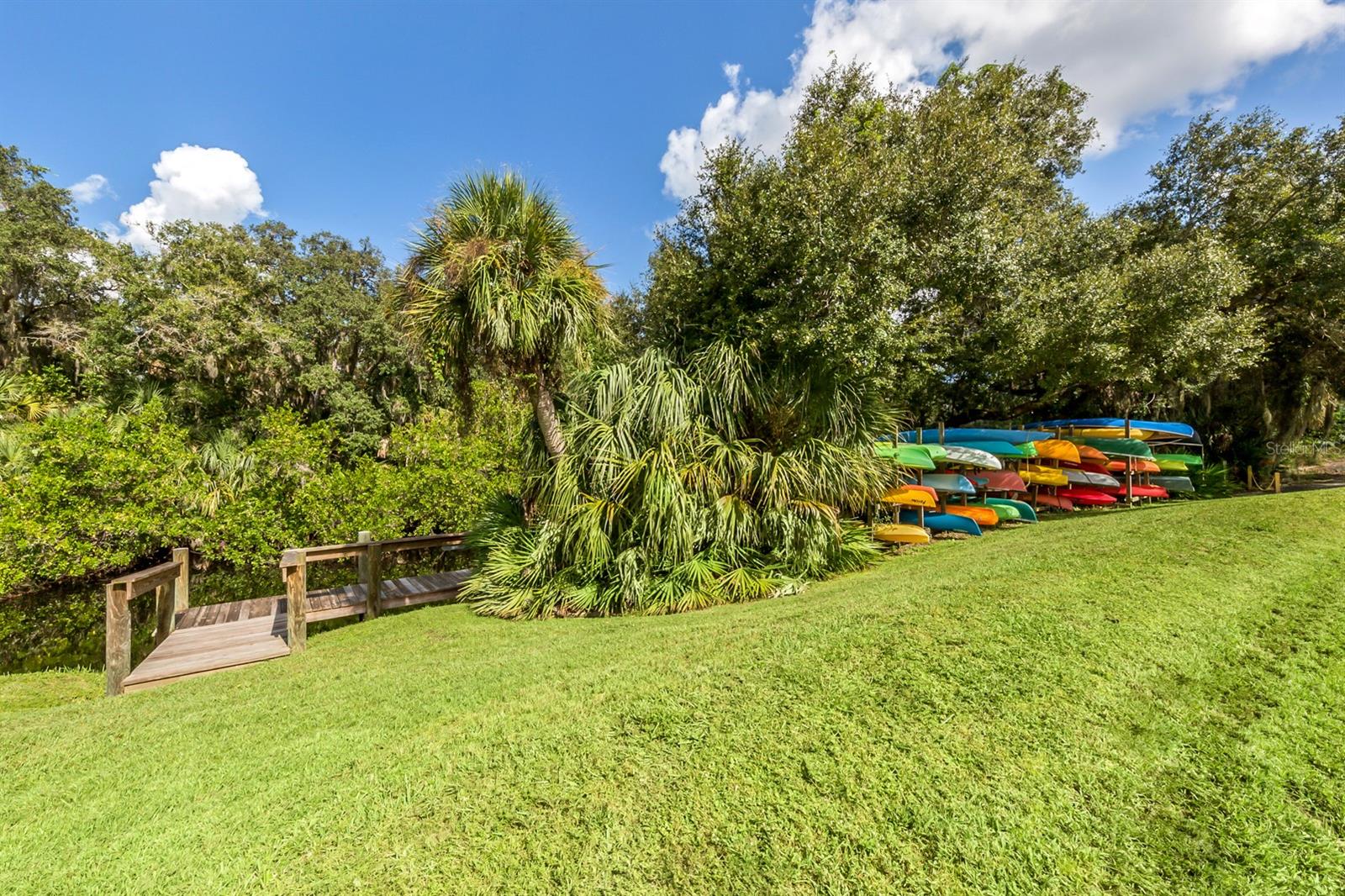LAKESIDE WOODS - Residential