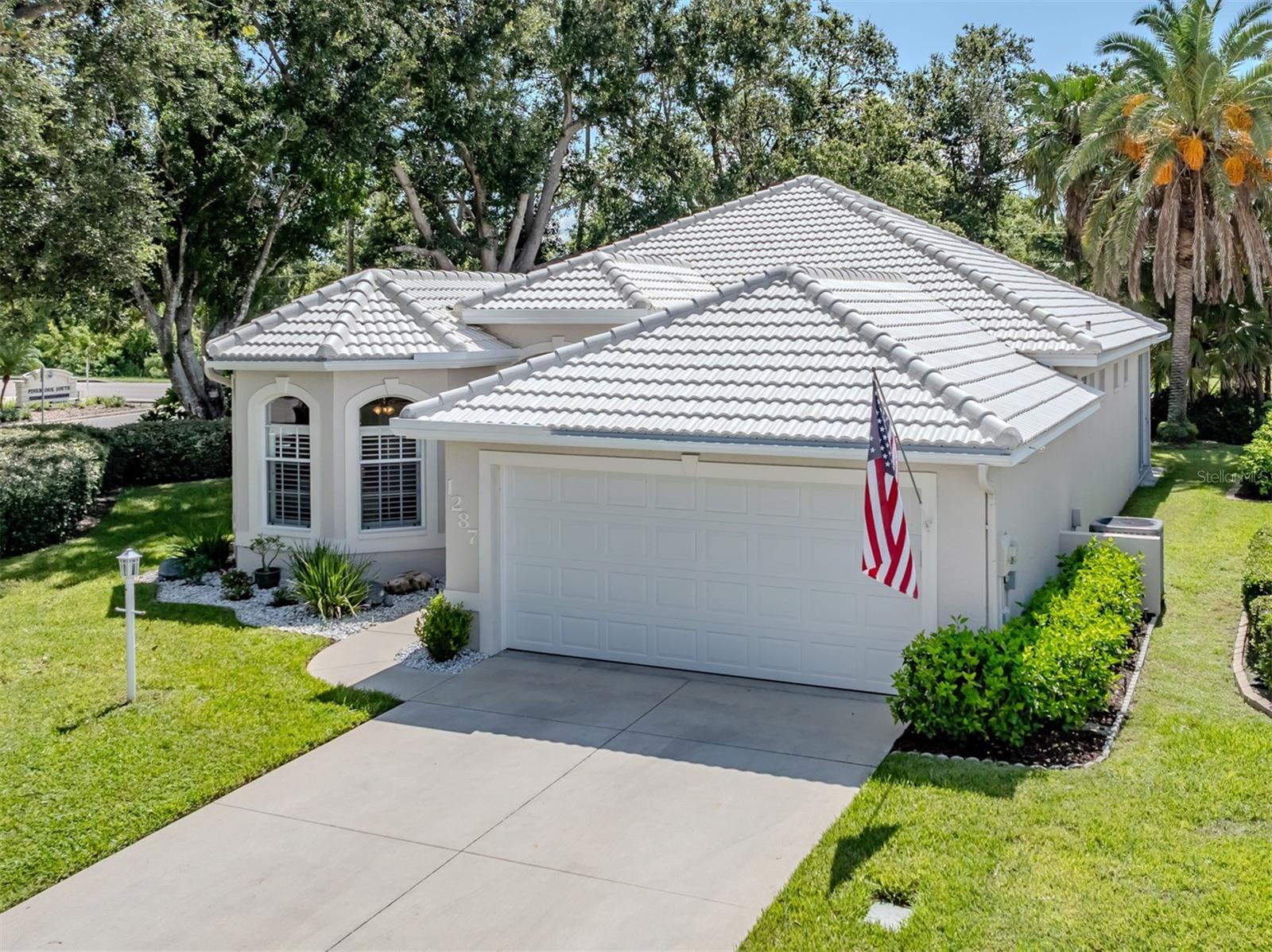Welcome to 1287 Lakeside Woods Dr, a beautifully maintained single family ranch style home located on a quiet cul de sac in the highly desirable Lakeside Woods community, part of Pinebrook South in Venice Florida. This home offers comfort, low maintenance living, and an unbeatable location just minutes from downtown Venice and Gulf Coast beaches.
Property Highlights
1,800 square feet of bright and open living space with tile flooring throughout
Split bedroom layout with spacious walk in closets
Updated kitchen with granite countertops, shaker style cabinets, and stainless steel appliances
Air conditioned Florida Room with oversized sliding doors ideal for entertaining
Owner’s suite features a walk in closet and en suite bathroom with walk in shower
Tile roof replaced in 2017, water heater updated in 2020, new HVAC system in 2021
Attached two car garage on a manicured corner lot
No flood insurance required Flood Zone X
Community and HOA Amenities
Situated within the greater Pinebrook South, Lakeside Woods is part of a unique deed restricted community set on over 250 acres of natural Florida landscape. Residents enjoy:
A private resident clubhouse with heated pool and shuffleboard courts
Kayak storage, small boat launch, and three scenic fishing docks
Direct access to nearby public recreation areas including pickleball courts, basketball courts, tennis courts, croquet club, soccer fields, football fields, baseball fields, and nature trails
A quiet and well maintained setting with no CDD fees and low HOA costs
Prime Venice Location
Minutes from Historic Downtown Venice, Venice Beach, and the Legacy Trail
Close to Sarasota Memorial Hospital Venice Campus
Easy access to US 41, Interstate 75, and five major airports
Zoned for Garden Elementary, Venice Area Middle, and Venice High School
Investment Opportunity
With a six month minimum rental policy, this property is ideal for full time residents, seasonal buyers, or investors seeking rental income in a high demand market.