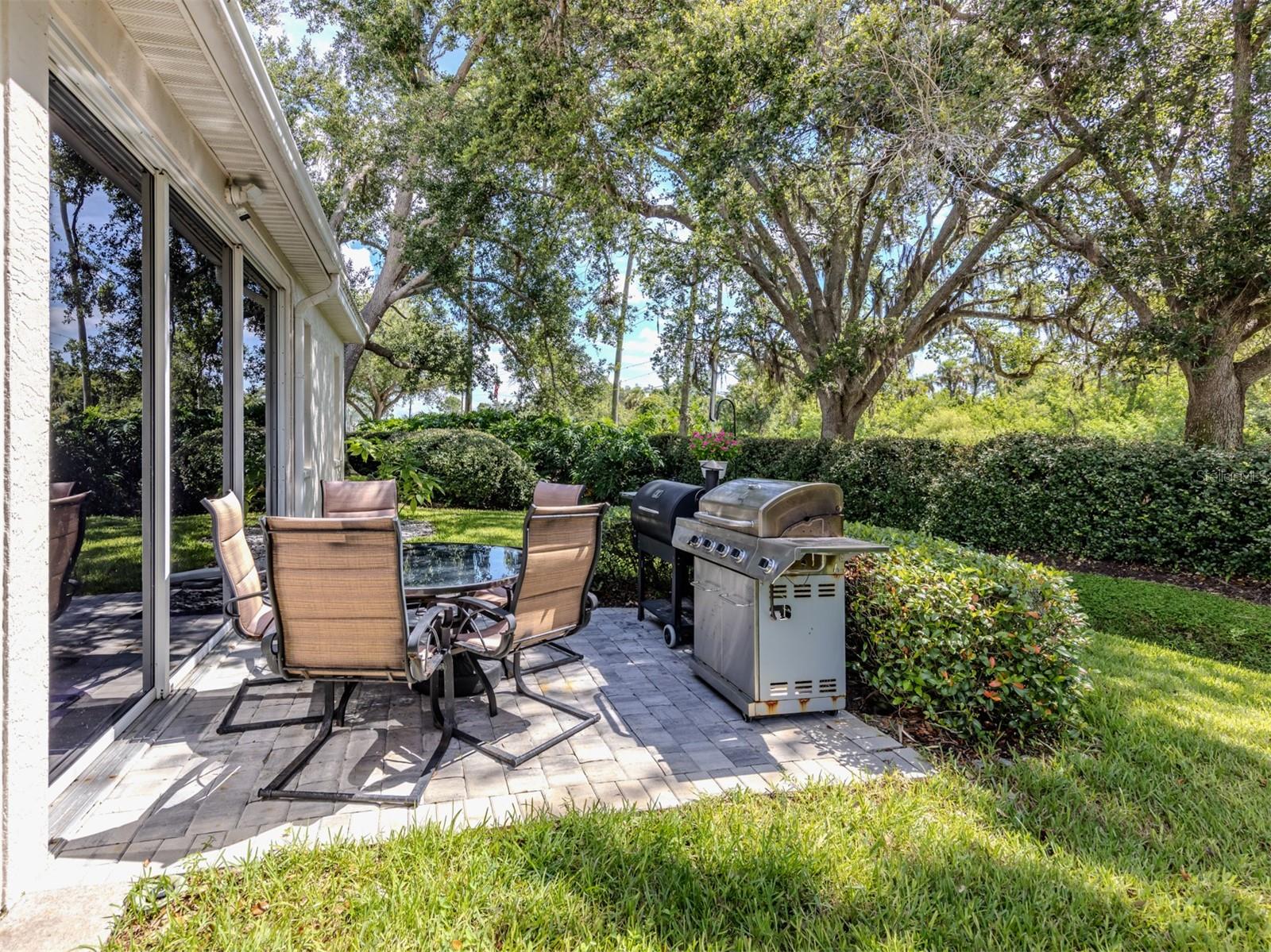 LAKESIDE WOODS - Residential