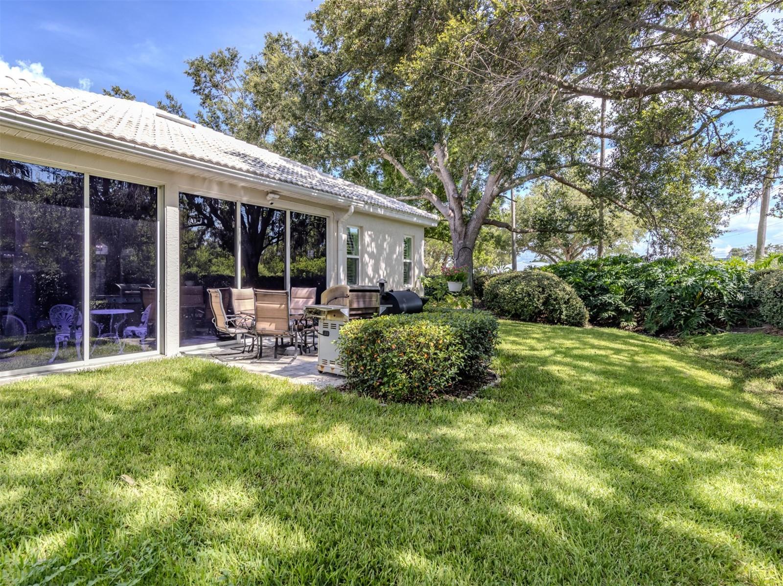 LAKESIDE WOODS - Residential