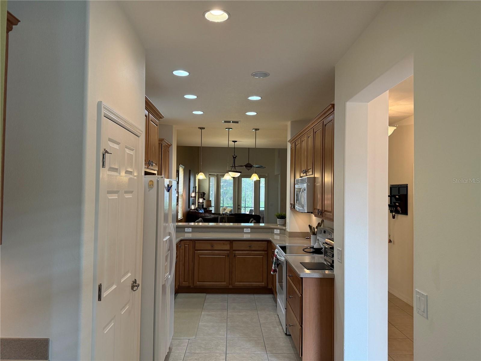 2495 PALM TREE DRIVE