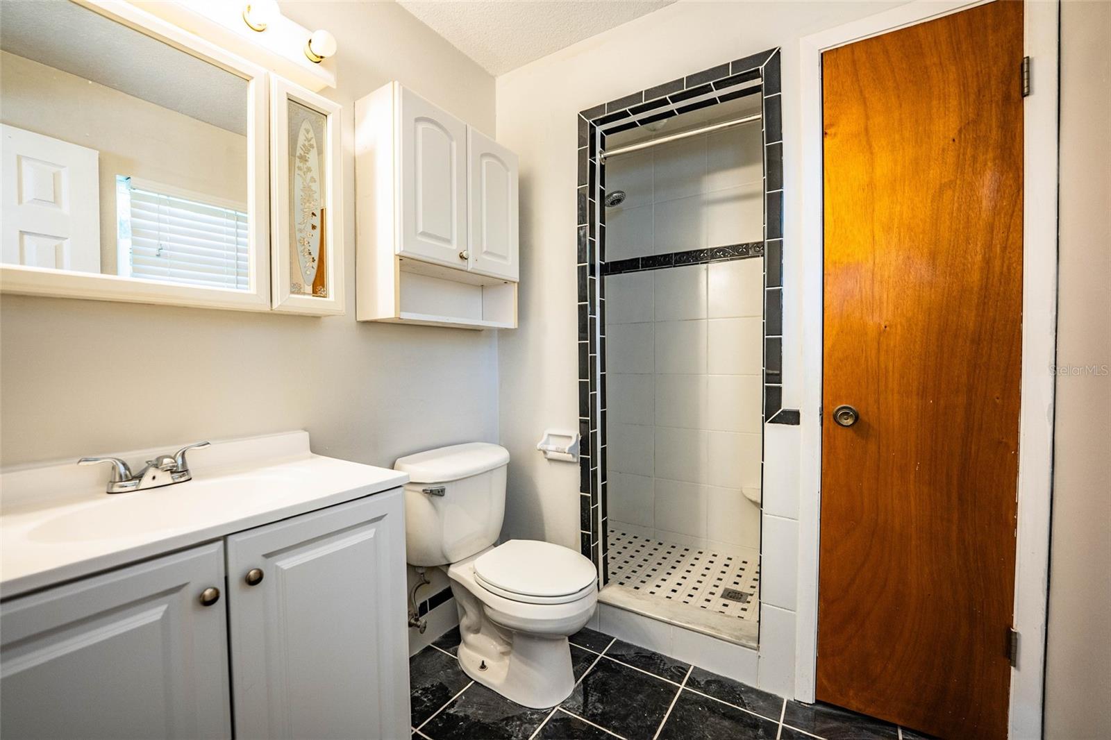 LAKE GIBSON POULTRY FARMS INC - Residential