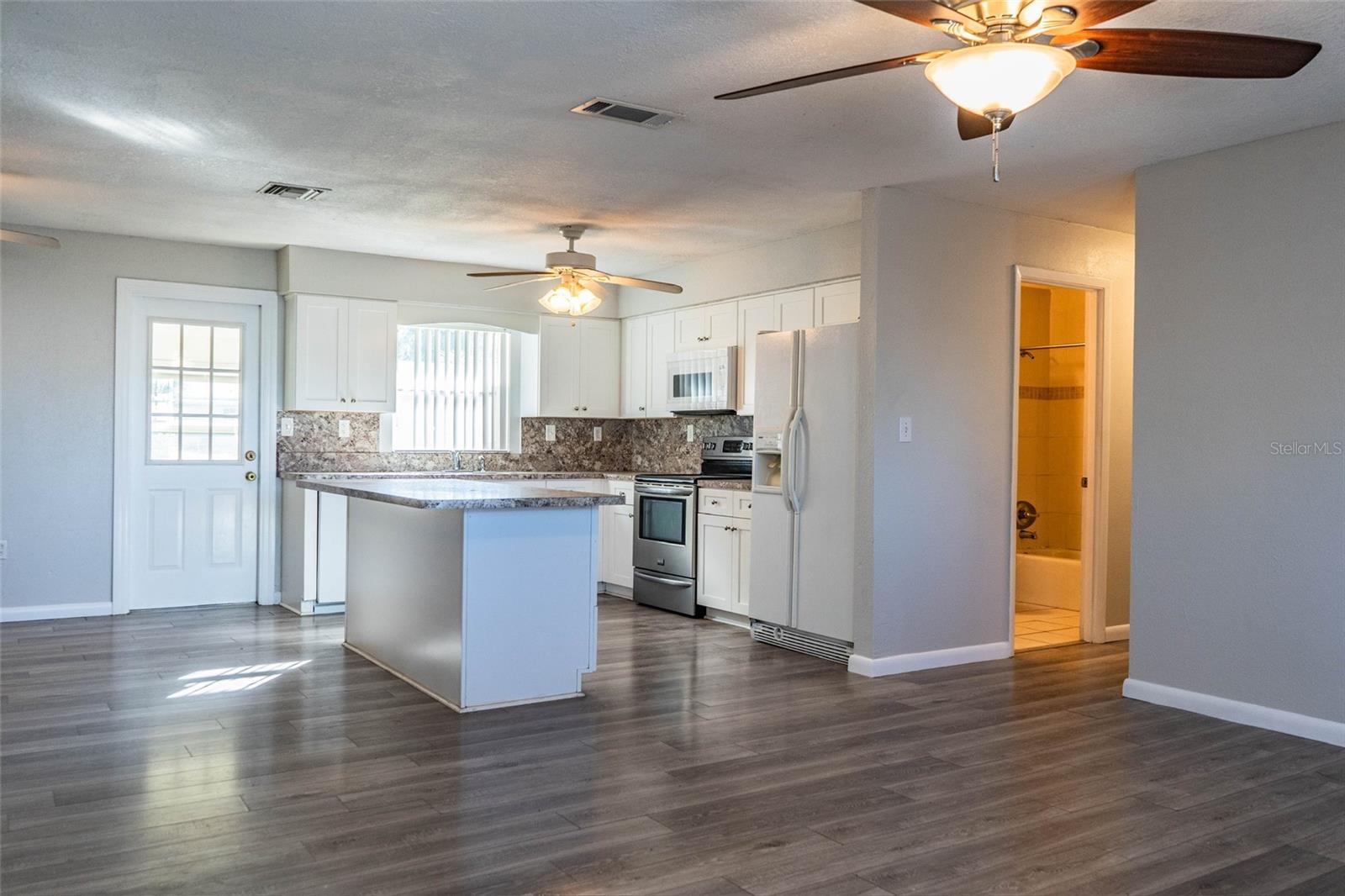 LAKE GIBSON POULTRY FARMS INC - Residential