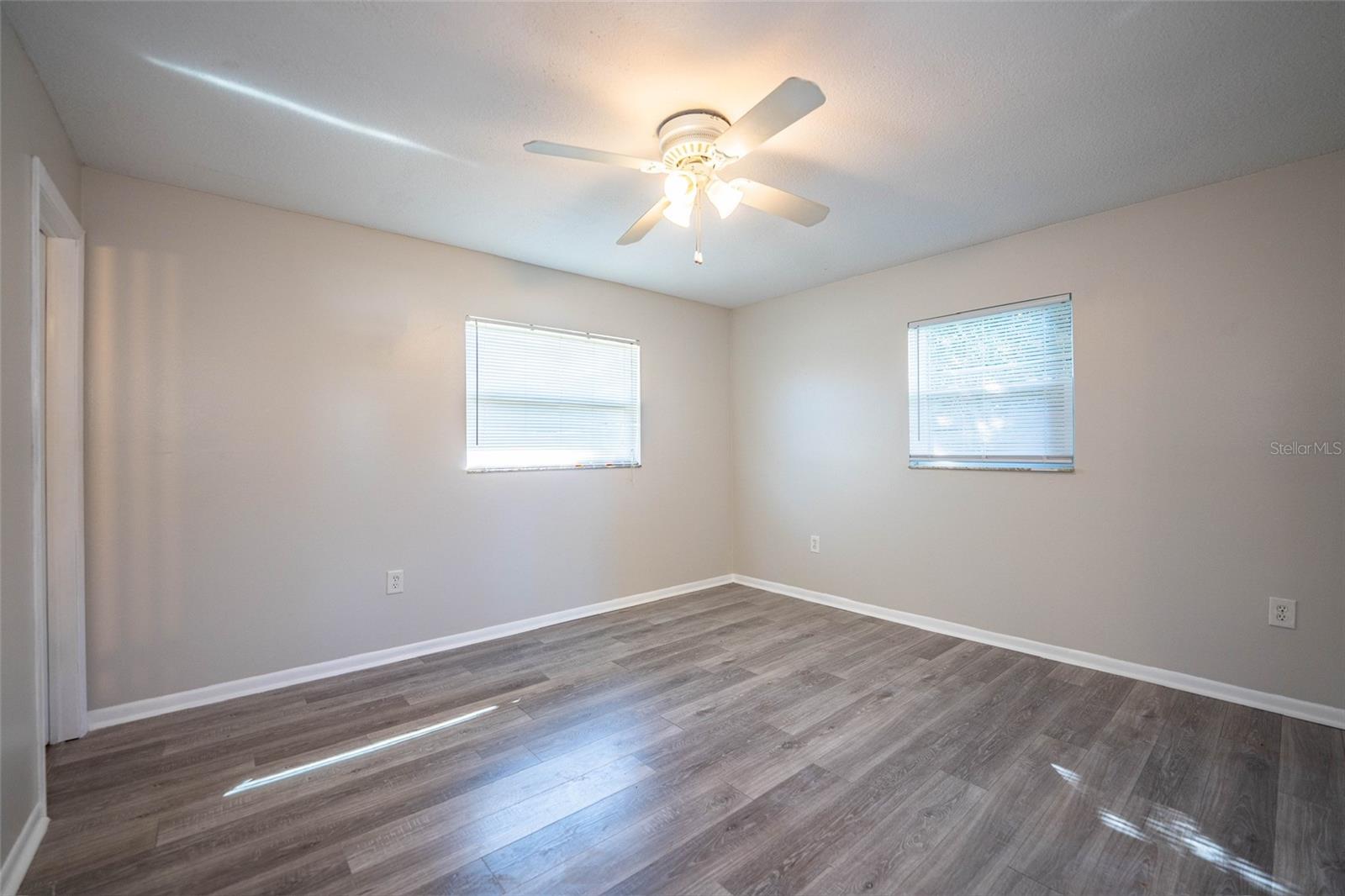 LAKE GIBSON POULTRY FARMS INC - Residential