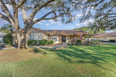 A home in LAKELAND