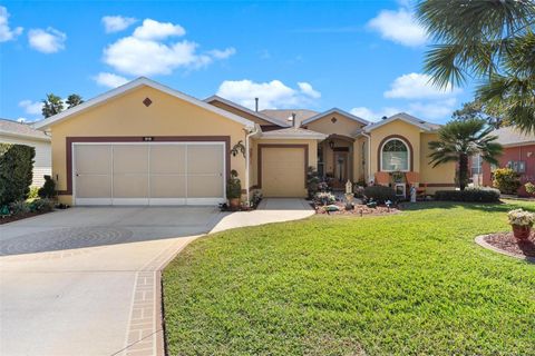 Photo of 818 Forest Breeze Path, Leesburg, FL 34748 (MLS # G5104636)
