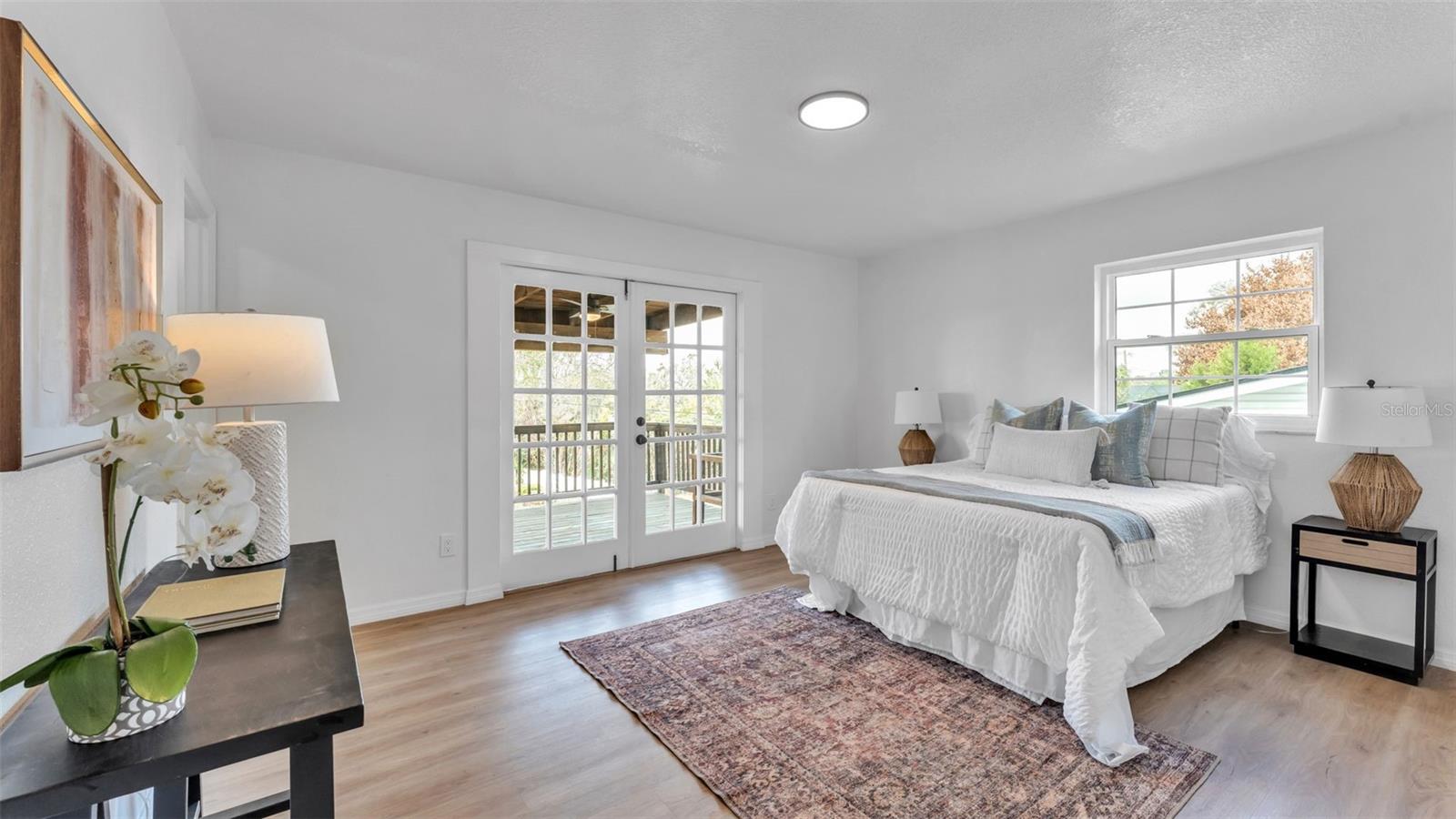 SANDRA HEIGHTS - Residential