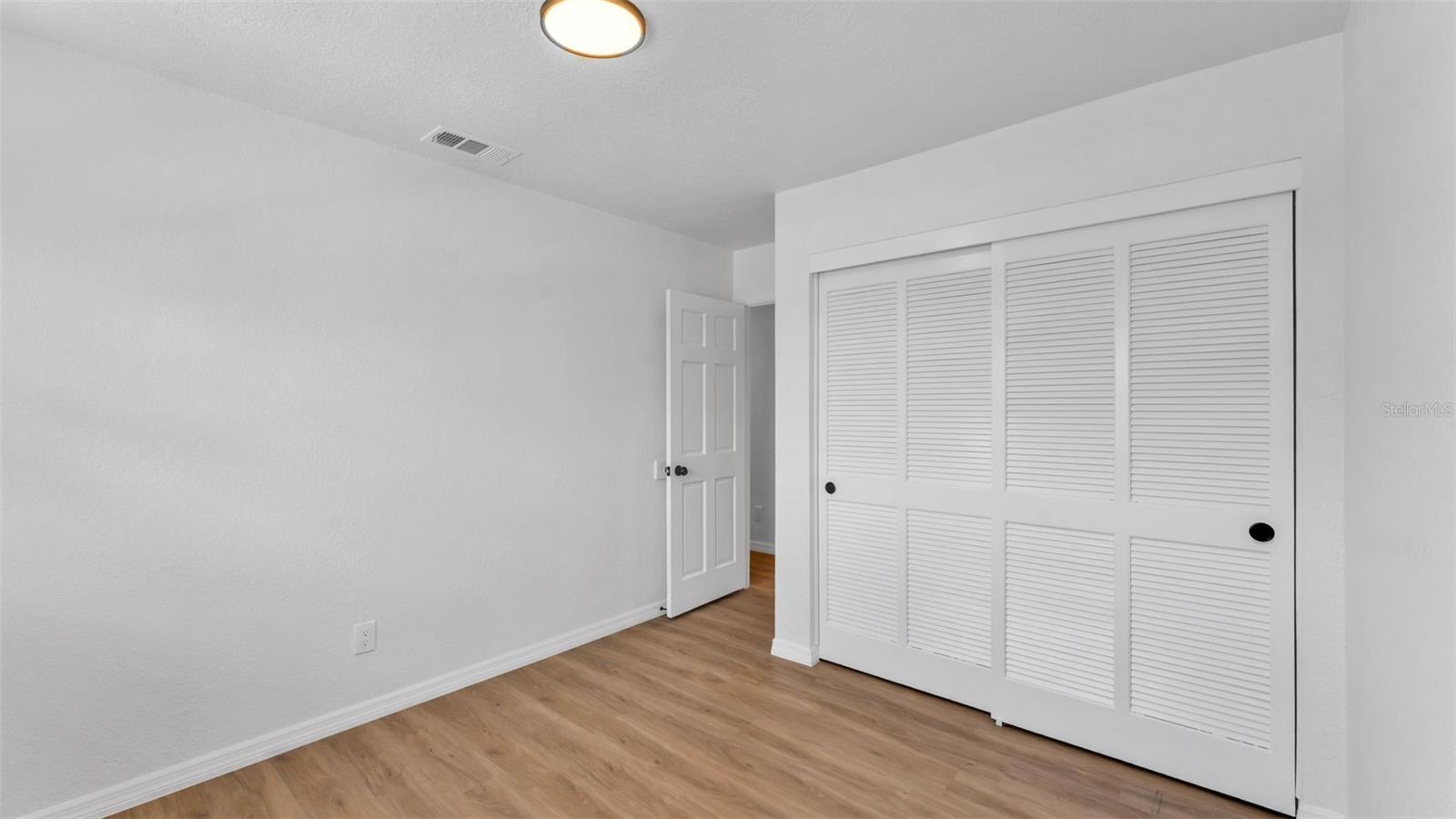 SANDRA HEIGHTS - Residential