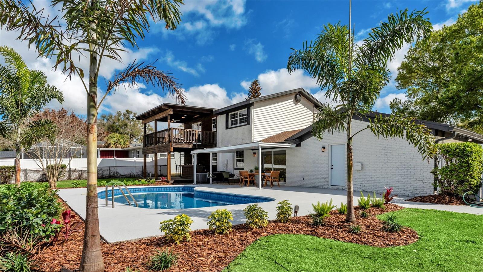 SANDRA HEIGHTS - Residential