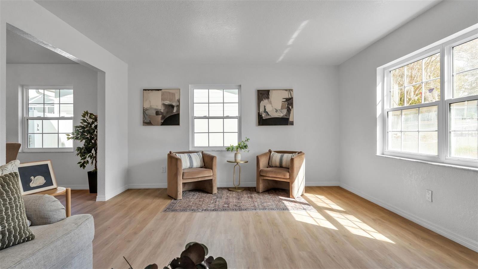 SANDRA HEIGHTS - Residential