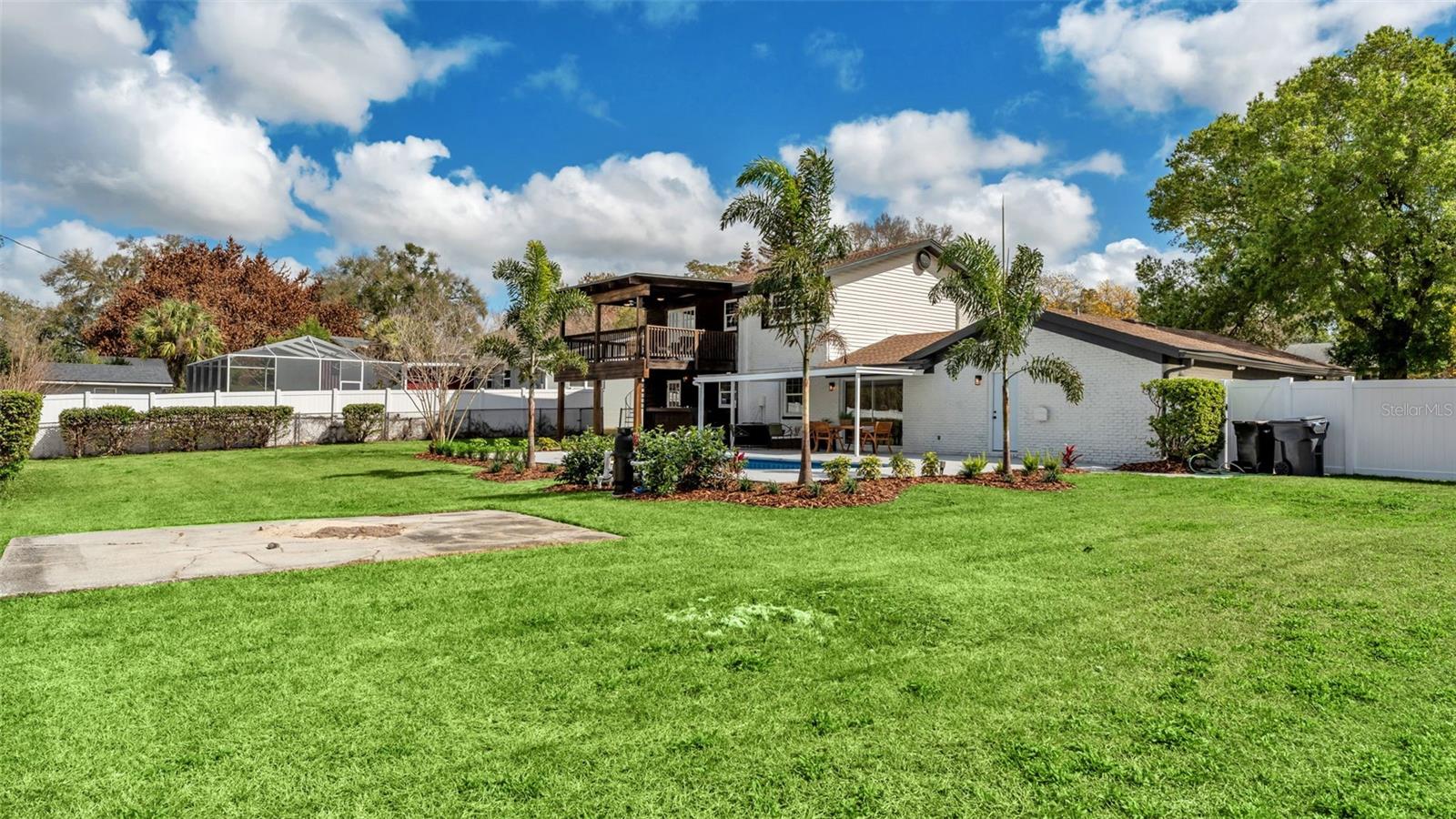 SANDRA HEIGHTS - Residential