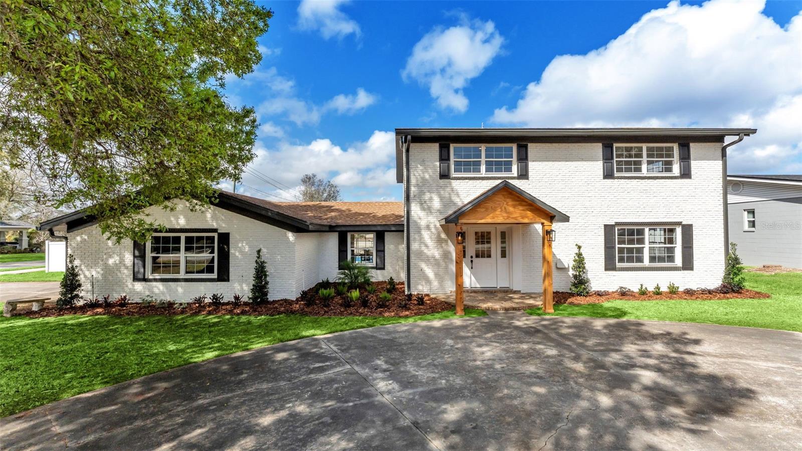 SANDRA HEIGHTS - Residential