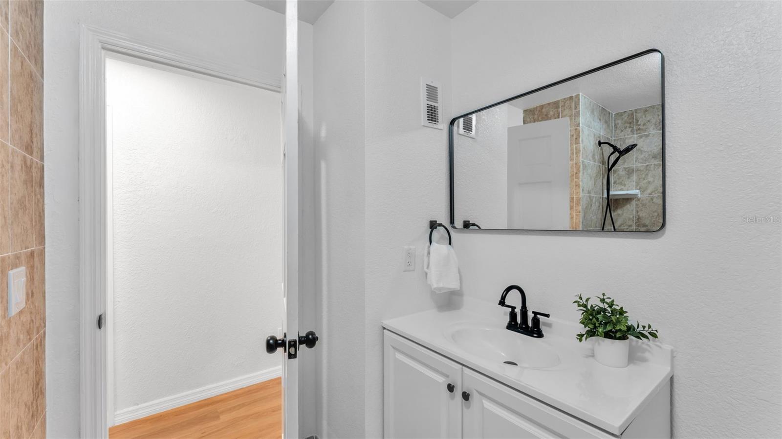 SANDRA HEIGHTS - Residential