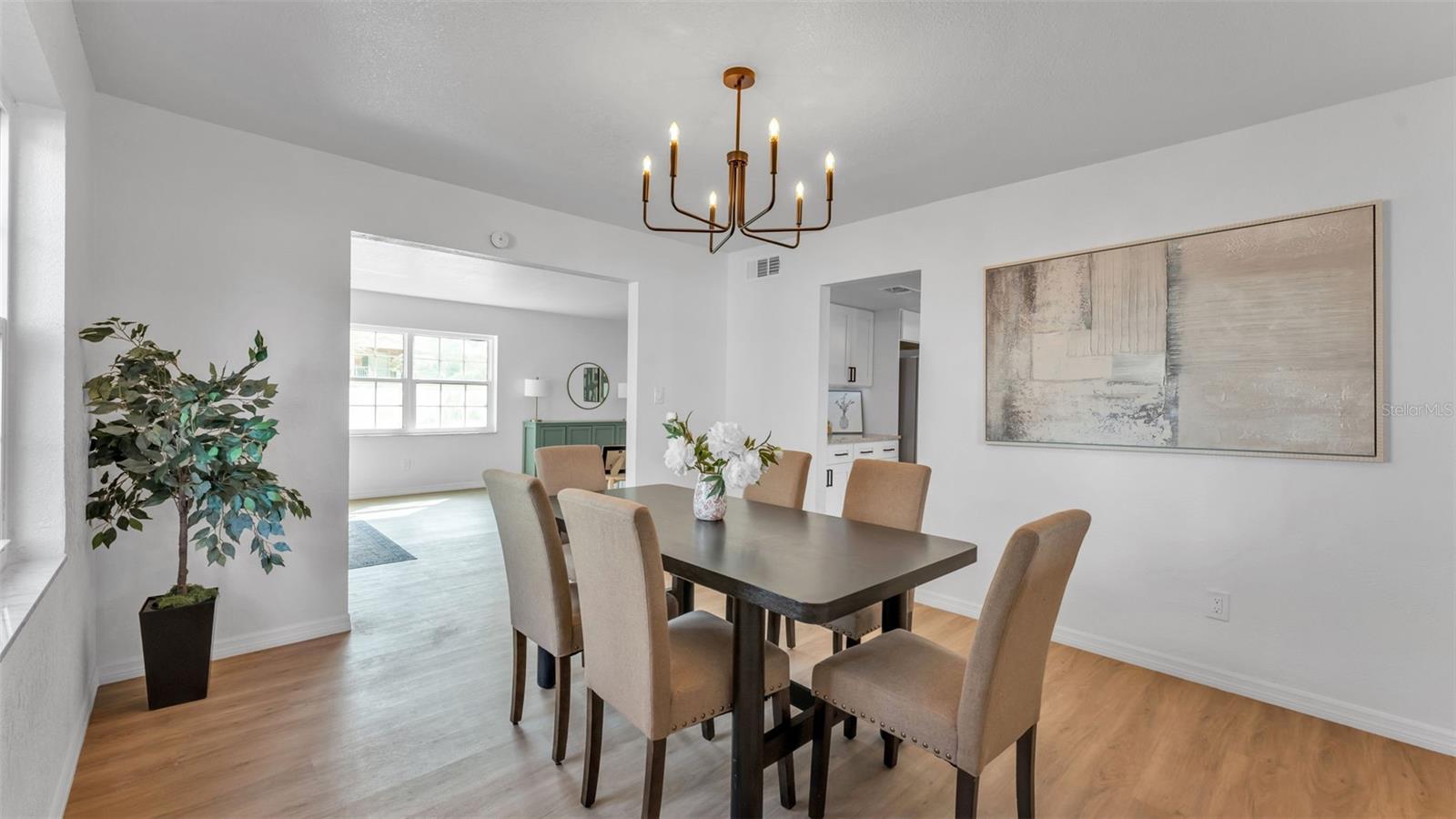 SANDRA HEIGHTS - Residential