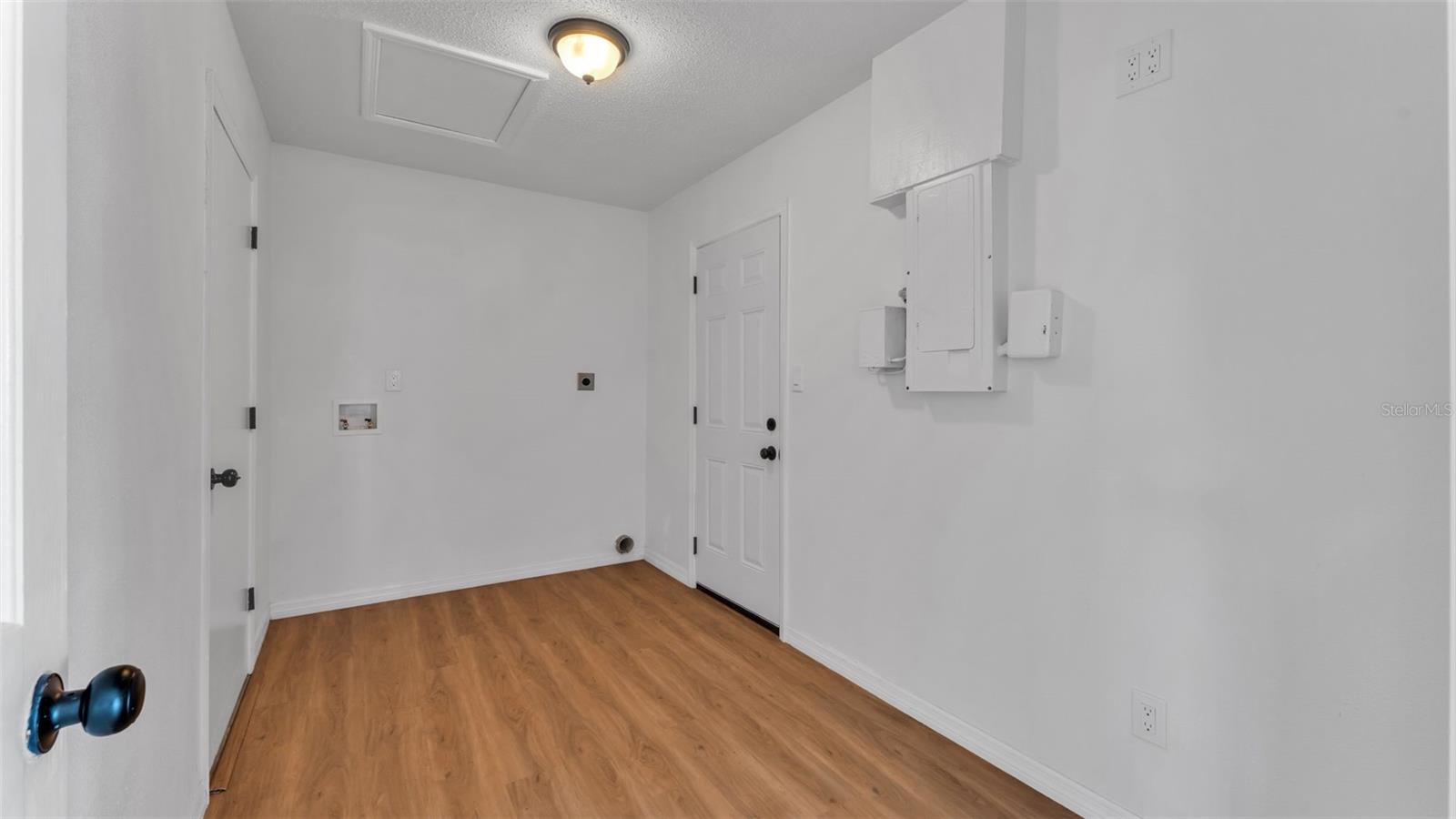 SANDRA HEIGHTS - Residential