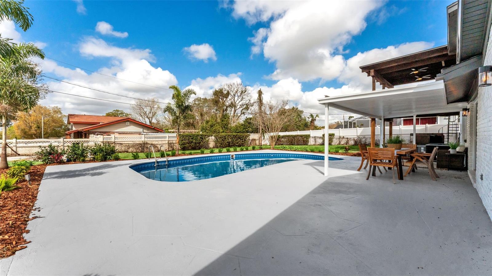 SANDRA HEIGHTS - Residential