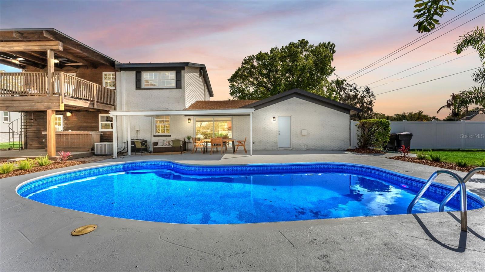 SANDRA HEIGHTS - Residential