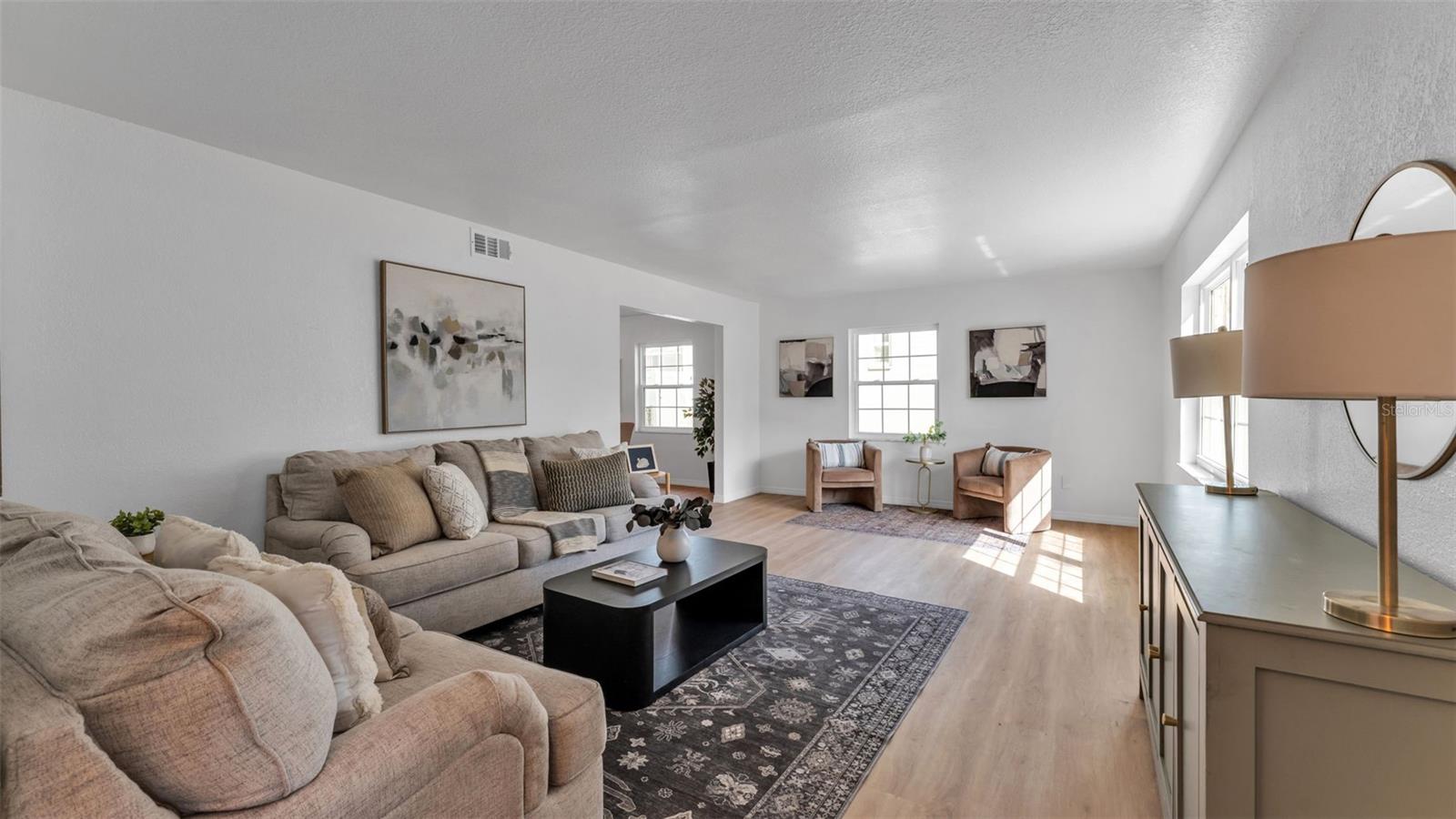 SANDRA HEIGHTS - Residential