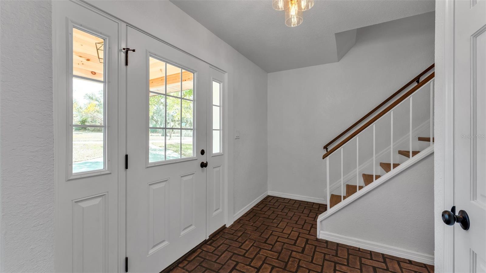 SANDRA HEIGHTS - Residential