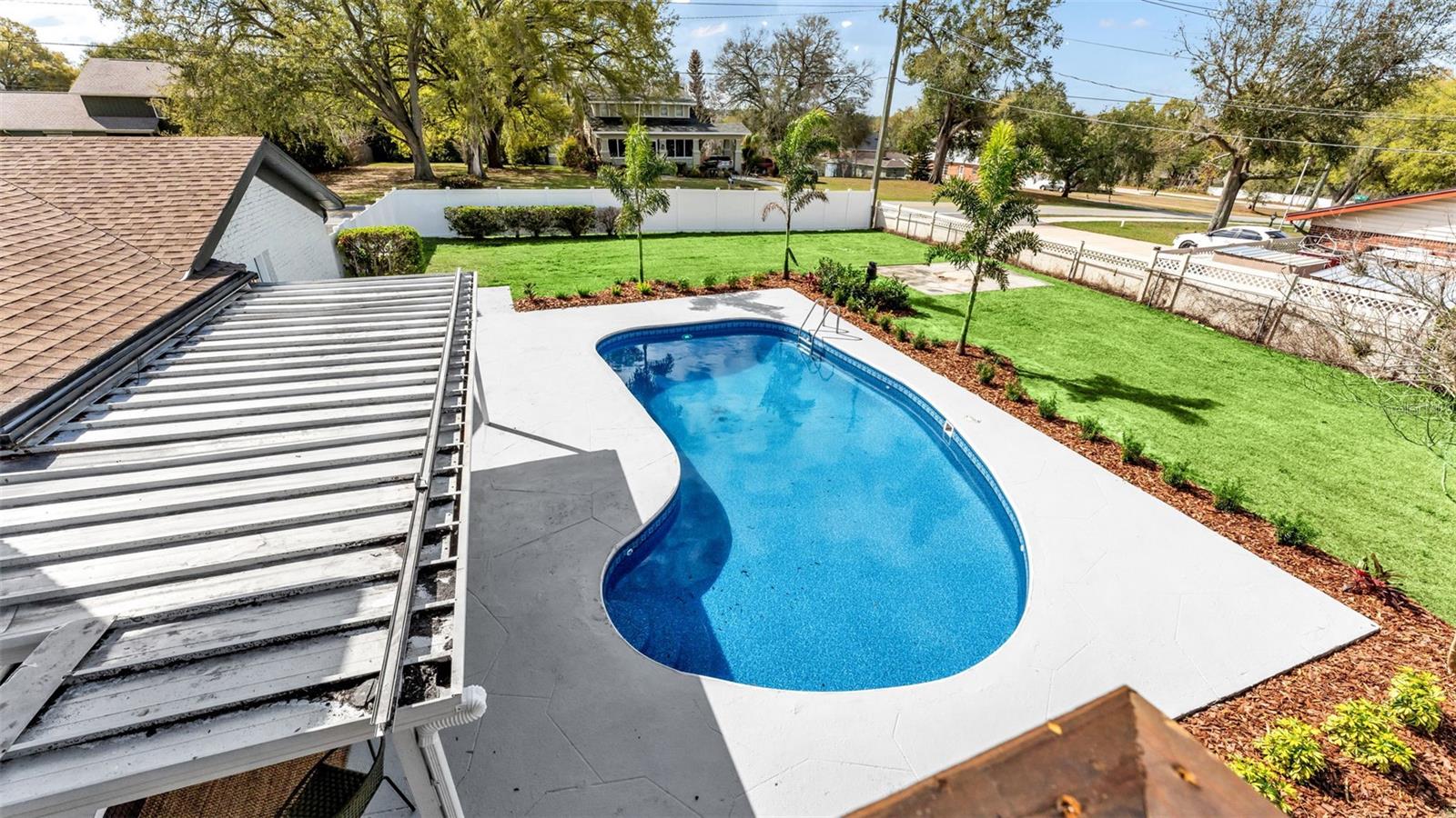 SANDRA HEIGHTS - Residential