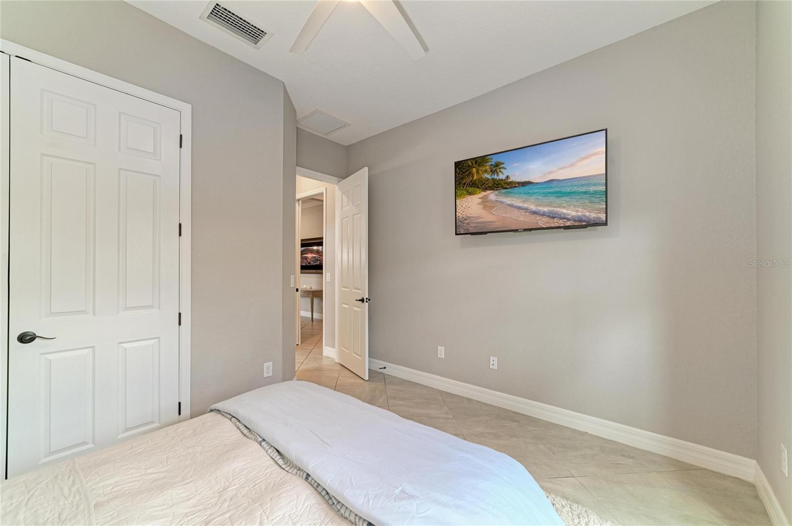 LAKEWOOD NATIONAL GOLF CULB PH II - Residential