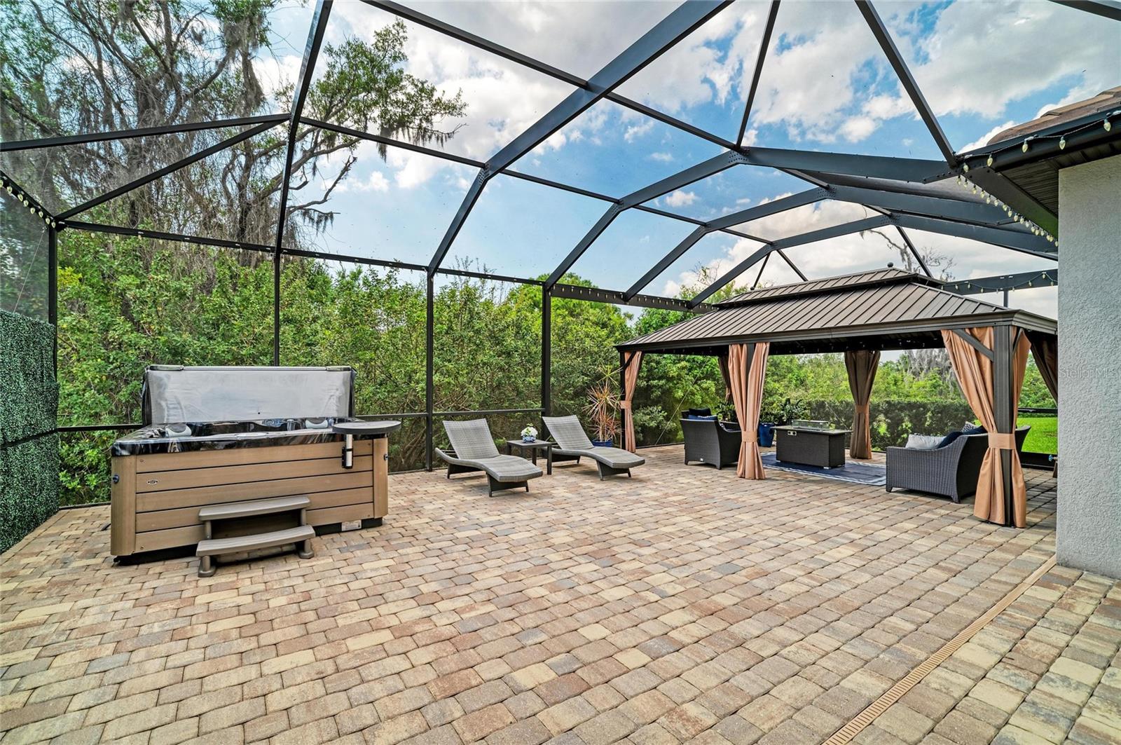 LAKEWOOD NATIONAL GOLF CULB PH II - Residential