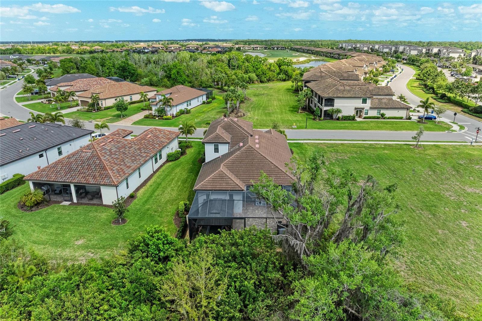 LAKEWOOD NATIONAL GOLF CULB PH II - Residential