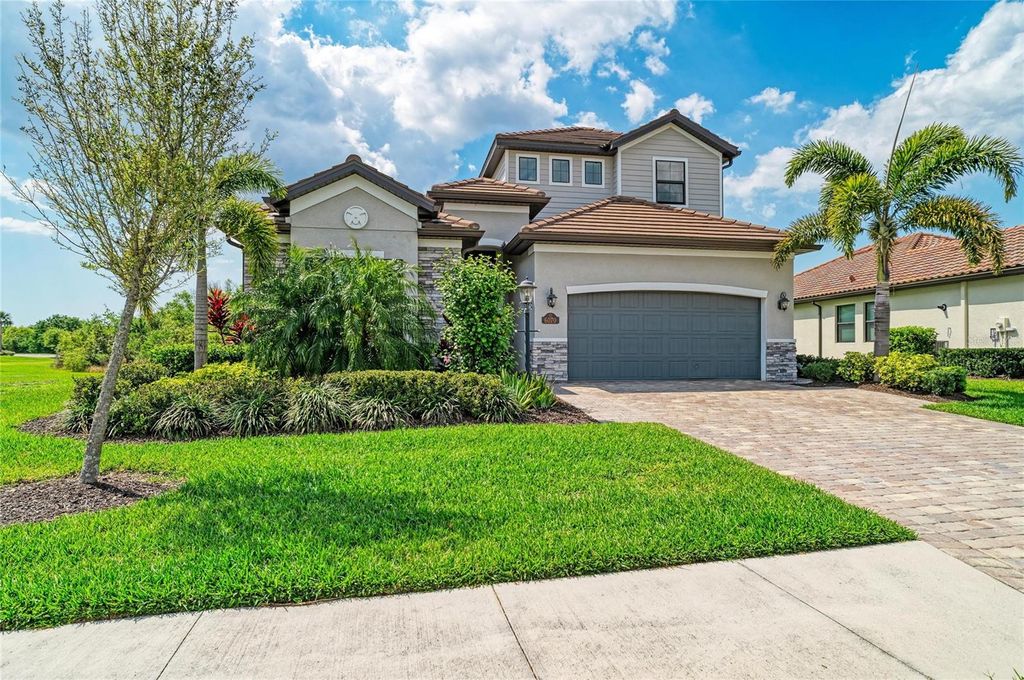 Photo of 6070 Brandon Run, Lakewood Ranch, FL 34211 (MLS # A4688065)