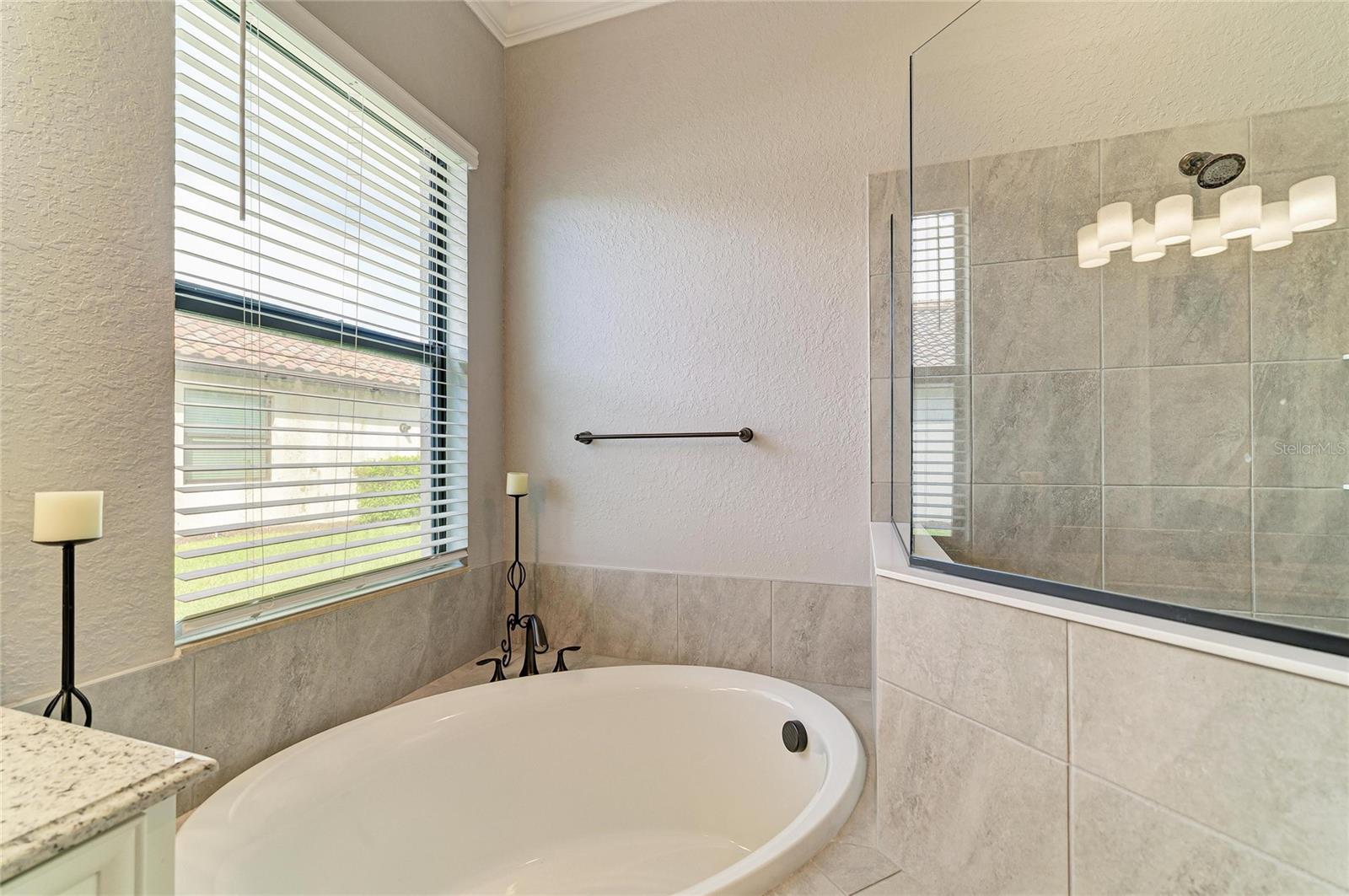 LAKEWOOD NATIONAL GOLF CULB PH II - Residential