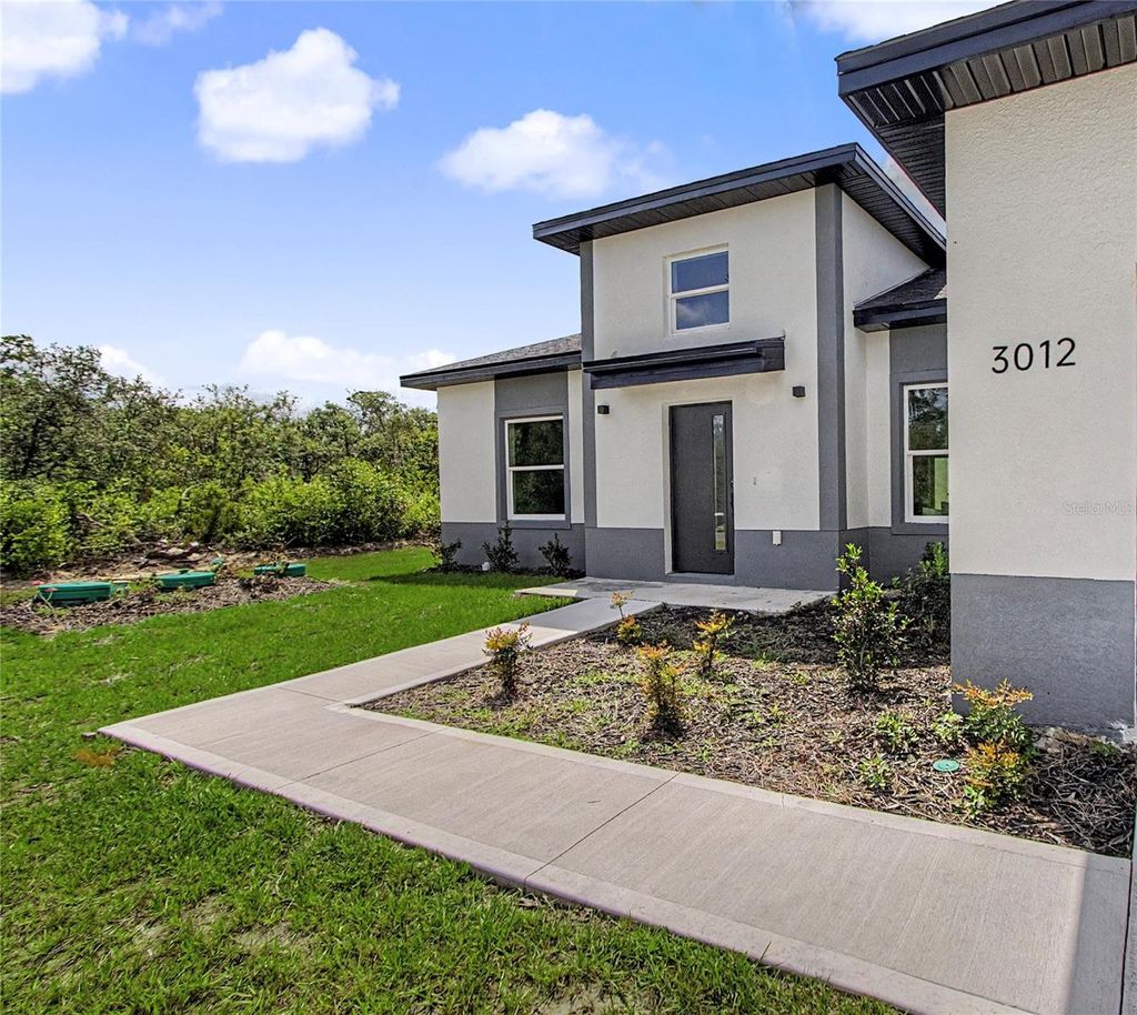 Photo of 3012 SW 162nd Street Road, Ocala, FL 34473 (MLS # OM724658)