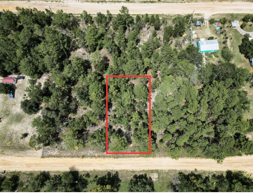 Ready to build 1/4 acre residential lot located in INTERLACHEN LAKES ESTATES UNIT. This lot is about an hour Saint Augustine, Jacksonville, & Ocala. Easy to show, go direct. Owner has 60+ other lots located in same subdivision!