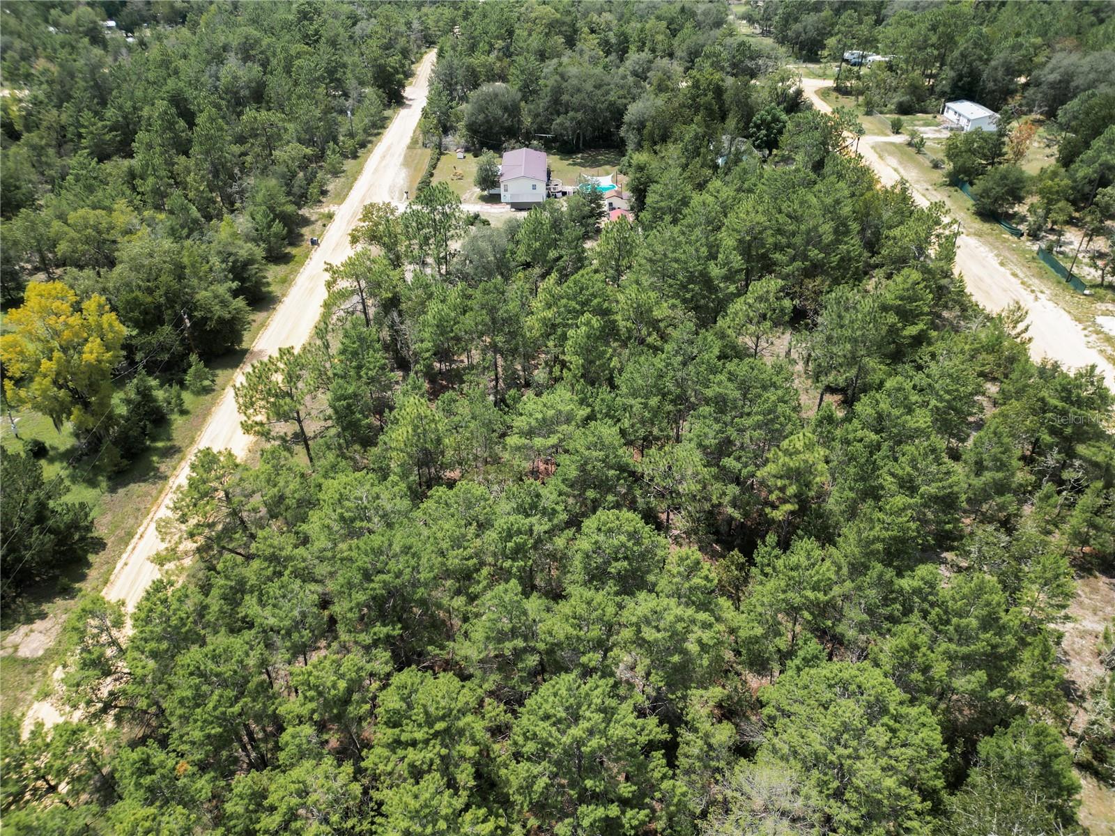 INTERLACHEN LAKES ESTATES - Land