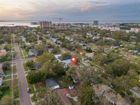 A home in TAMPA