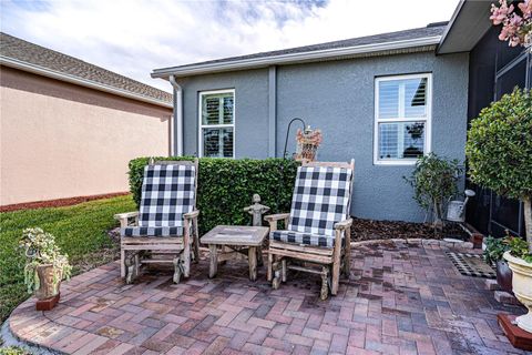 A home in WINTER HAVEN