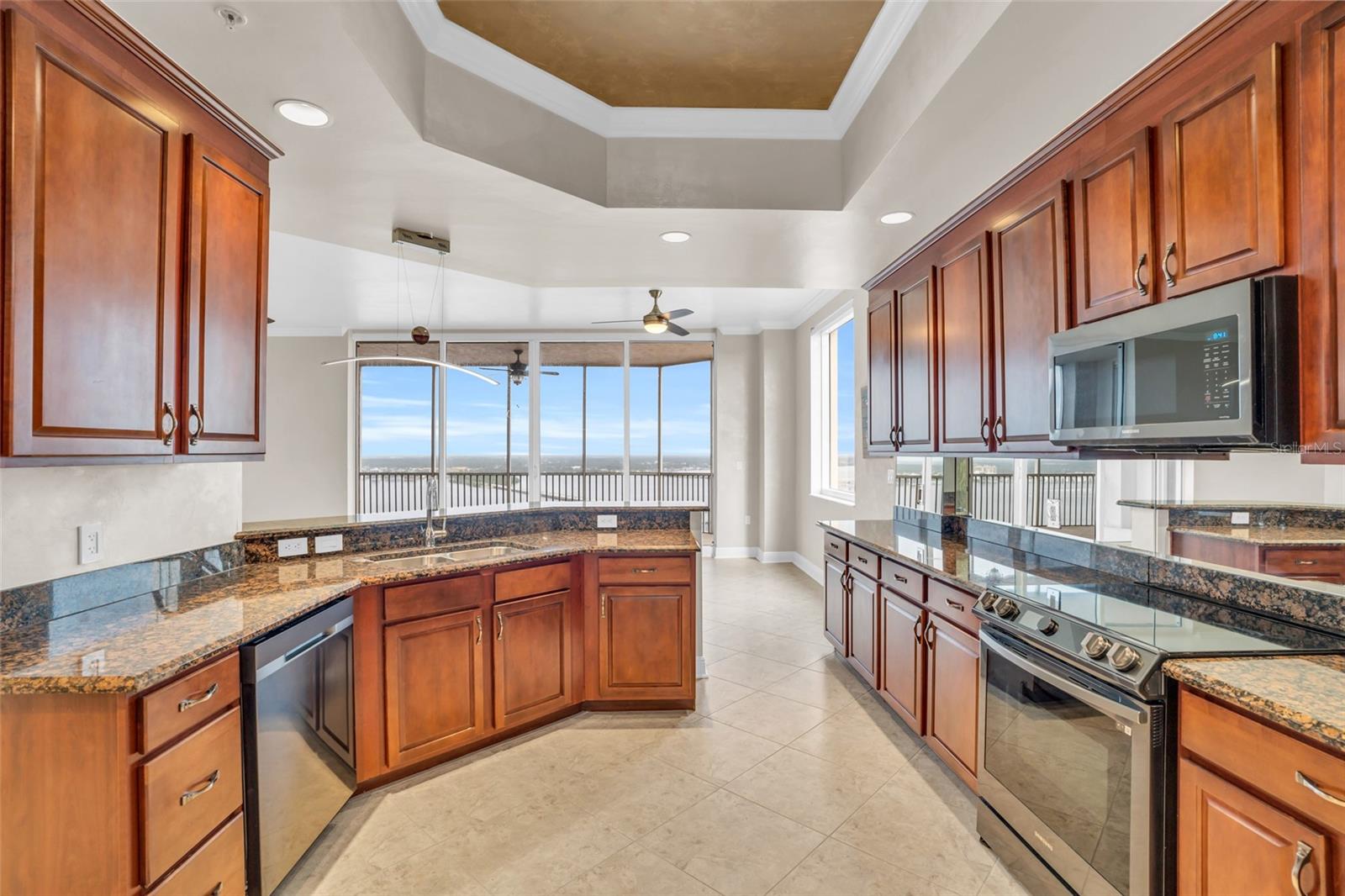 2090 W 1ST STREET H2908