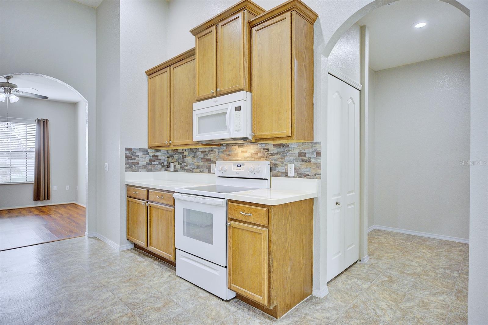 GARDENS PH 01 - Residential