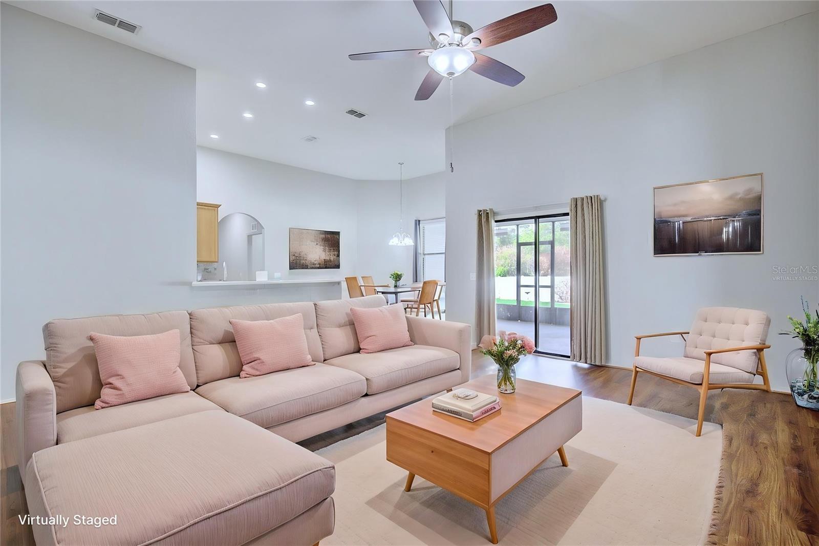 GARDENS PH 01 - Residential