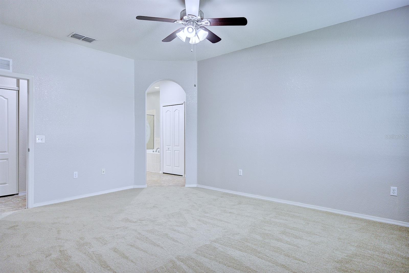 GARDENS PH 01 - Residential