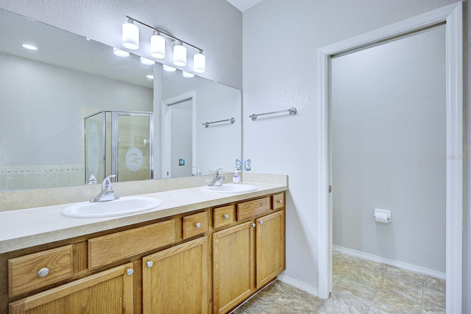 GARDENS PH 01 - Residential